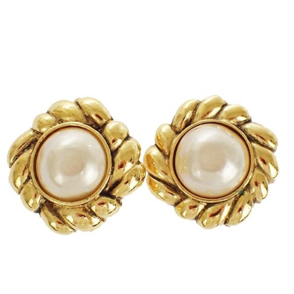 CHANEL Imitation Pearl Button Earrings Clip-On GHW France Vintage